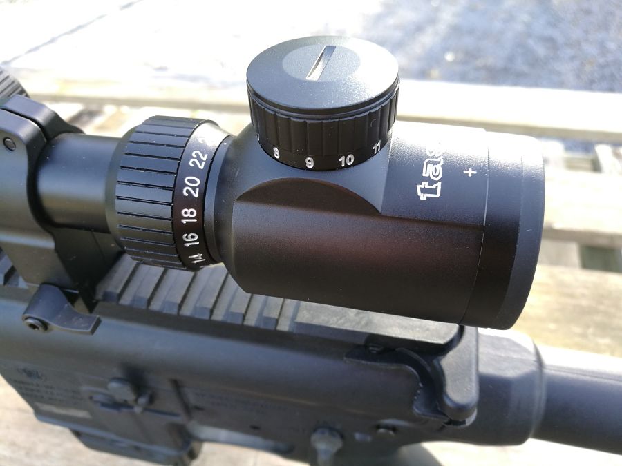 Tasco Target-Varmint 6-24x42 Ruletas Magnificación e Iluminación de la Retícula